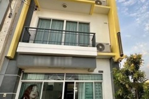 [ขาย] ทาวน์โฮม 3 ชั้น | เคริซทาวน์ มีนบุรี | ห้องมุม | ใกล้สุวรรณภูมิ | 4.99 ล้าน