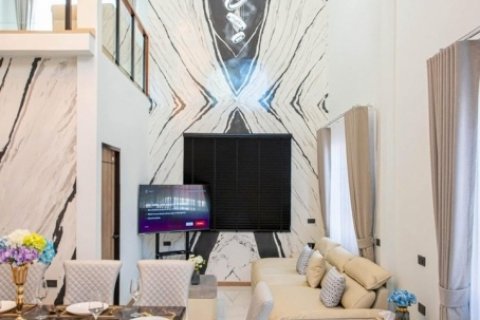New Modern Luxury Single House in Huaikwang 5 Beds  500 ตร.ม. พร้อมสระว่ายตัว