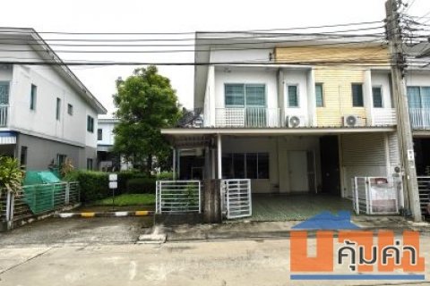เดอะคอนเนค22 รามอินทรา-มีนบุรี ทาวน์โฮม 2 ชั้น พื้นที่ 112 ตร.ม. 28.3 ตร.ว. หลังริม ต่อเติมครัวด้านหลัง มีพื้นที่ข้างบ้