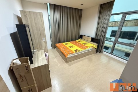 ให้เช่าคอนโด 2 ห้องนอน The Room สี่พระยา เจริญกรุง30 พื้นที่ 87 ตร.ม. ชั้น 6 ห้องริม