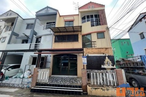 ขาย ทาวน์เฮาส์สามชั้น หมู๋บ้านธันยกานต์ รามอินทรา40 แยก31 ใกล้ MRT