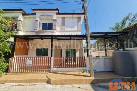 R1 ทาวน์เฮ้าส์ หมู่บ้าน ปิยวรารมย์ 1 รีโนเวทพร้อมอยู่ หลังริม