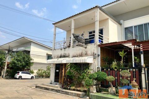 ขายทาวน์เฮ้าส์หมู่บ้านราชพฤกษ์ สุวรรณภูมิ-ลาดกระบัง ถนนฉลองกรุง แขวงลำปลาทิว เขตลาดกระบัง กรุงเทพฯ