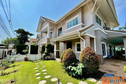 บ้านสไตล์ร่วมสมัย 4 ห้องนอนพร้อมสระว่ายน้ำส่วนตัว ในหมู่บ้านกุลพันธ์วิลล์15 ใกล้ถนนวงแหวนรอบสอง เชียงใหม่