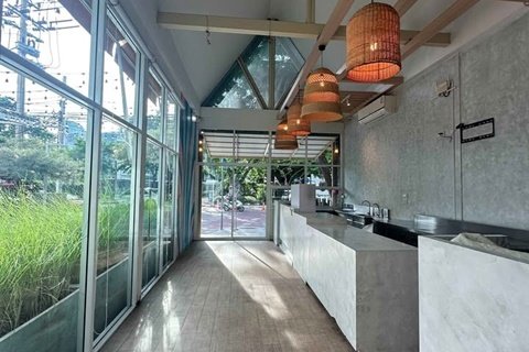 ให้เช่าร้าน cafe 1 นอน 2 น้ำ 38ตร.ม. BTS สะพานตากสิน 1.2 กม.เจริญกรุง 68-77 จันทน์ ทำเลดี เอเชียทีค 950ม
