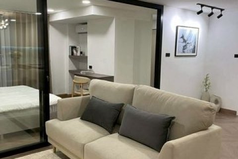ขาย 4.39 ล้าน 73 ตรม. 2 นอน 2 น้ำ #ศรีธนา2 คอนโด ตกแต่งหรูหราสไตล์ #Modern Luxury #ซื้ออยู่เองหรือปล่อยเช่าได้