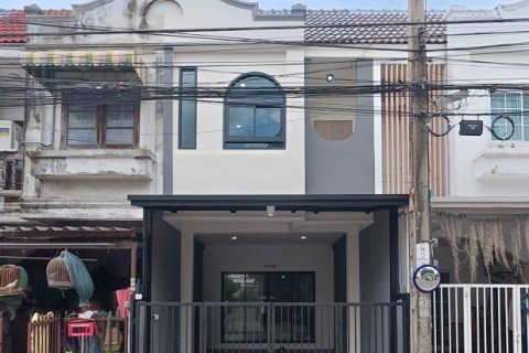 ขาย ทาวน์เฮ้าส์ 2ชั้น รีโนเวทใหม่ ใกล้แฟชั่น-ซาฟารีเวิล์ด มบ.วรางกูล ถ.เลียบคลองสอง6 หทัยราษฎร์ มีนบุรี รามอินทรา