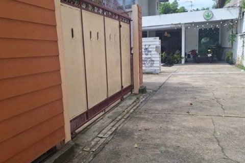 [ขาย] ที่ดิน 2 แปลงติดกัน ถนนสุขุมวิท 65-65/1 | 178 ตร.ว. | พร้อมบ้าน 2 หลัง | ตร.ว.ละ 650,000 บาท