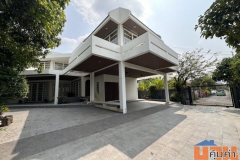 BH3527 ให้เช่าบ้านเดี่ยว สุขุมวิท 71 ซอยปรีดีพนมยงค์ 14 ใกล้ BTS พระโขนง พื้นที่กว้างขวาง พร้อมสวนร่มรื่น