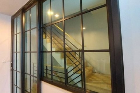 ให้เช่า ทาวน์โฮม ใหม่3 ชั้น 23 ตรว. ถ.บางนา-ตราด กม.5 ใกล้ เมกะ บางนา อิเกีย