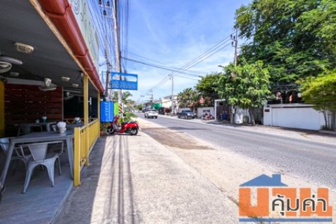 Main Road Land 7 Units Investment Gem Just 200m from the Beach Property Near Bangrak Beach Koh Samui