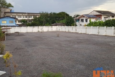 ขายที่ดินสวยมาก ใจกลางเมือง เนื้อที่ 3 งาน 57 ตรว. พร้อมรั้วคอนกรีต มีน้ำไฟพร้อมปลูกบ้าน
