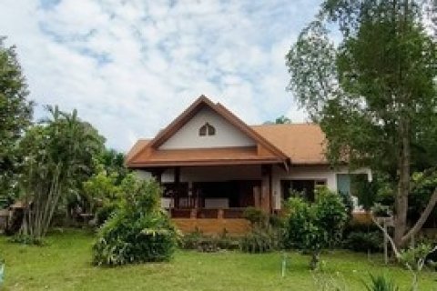 [ขาย] บ้านสวนสไตล์คันทรี่ นิคมคำสร้อย มุกดาหาร | 3 ไร่ 1 งาน | 3 ห้องนอน | ร่มรื่น สงบ 3.99 ล้าน