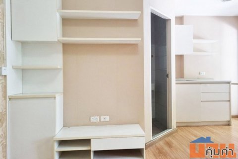 ขายเดอะ ทรัสต์ เรสซิเด้นซ์ ปิ่นเกล้า (The Trust Residence) 28.83 ตร.ม.วิวสระว่ายน้ำ พร้อมเฟอร์ฯ ใกล้ห้าง ถนนใหญ่