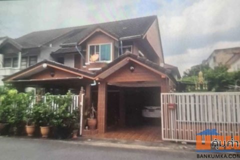 ขายบ้านแฝดทำเลดี  หมู่บ้านนภาวัลย์ (กม25) สายไหม กรุงเทพ