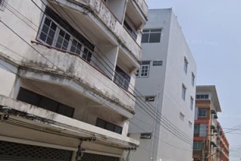 ซ.สุขสันต์ 2-8 อาคารพาณิชย์ 4.5 ชั้น รีโนเวทใหม่ 18 ตร.วา.280 ตร.ม MRT หลักสอง 2.6 กม. 2นอน 2 น้ำ