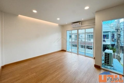 P826 ขาย ทาวน์โฮม Baan 84 Mansion หมู่บ้าน 84 แมนชั่น ประดิษฐ์มนูธรรมซอย 3