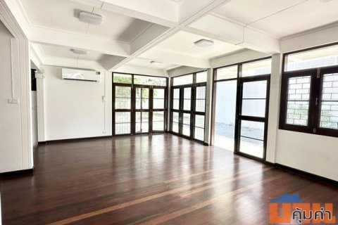 ให้เช่าบ้านเดี่ยว ใกล้ทางด่วนสุขุมวิท 62 ซอยสุขุมวิท60/1 ใกล้บีทีเอสบางจากเพียง 280 เมตร