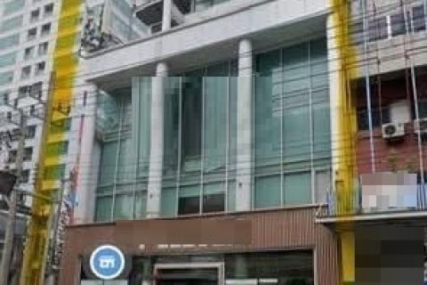 P829 ขาย อาคารพาณิชย์ 5.5 ชั้น 3 คูหา ใจกลาง สุขุมวิท 21 หลังมุม ติดถนนอโศก ใกล้ BTS อโศก และ MRT สุขุมวิท