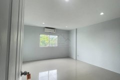 ขายทาวน์โฮม 3 ชั้น 22 ตารางวา 4 ห้องนอน ซอยนวลจันทร์ 31 ใกล้ Central EastVille
