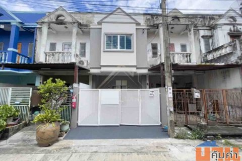 ทาวน์เฮ้าส์ 2 ชั้น หมู่บ้าน วังทอง เพชรเกษม 77 รีโนเวท สวยพร้อมอยู่