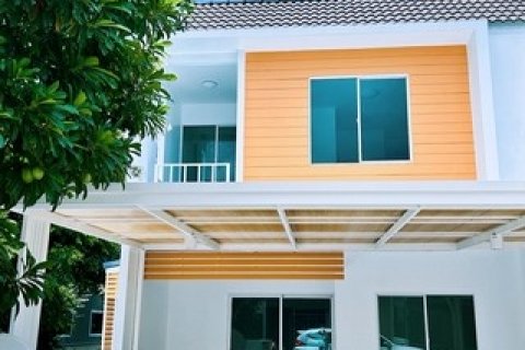 [ขาย] ทาวน์โฮม อารียา เดอะคัลเลอร์ส พรีเมียม | วงแหวน-ราชพฤกษ์ | 27 ตร.ว. | 3 ห้องนอน | โปรพิเศษ 2.69 ล้าน