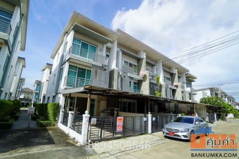 ขาย ทาวน์โฮม 3 ชั้น ทาวน์ อเวนิว พระราม 9 หลังมุม 20.4 ตร.วา 3 ห้องนอน 3 ห้องน้ำ ในซอยกรุงเทพกรีฑา 7