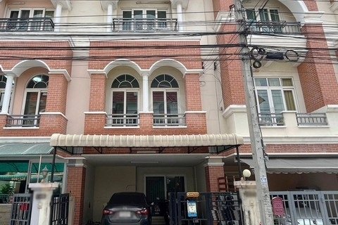 ให้เช่าทาวน์โฮม 3 ชั้น หมู่บ้าน คาซ่าซิตี้ สุคนธสวัสดิ์1 ใกล้เลียบด่วน โรงเรียนสตรีวิทยา 2