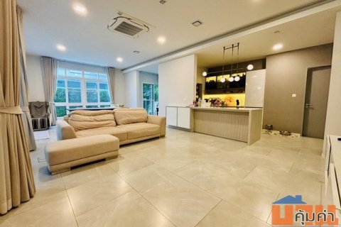 P842 ขายบ้านเดี่ยว 2 ชั้น มัณฑนา 2 มอเตอร์เวย์-กรุงเทพกรีฑาตัดใหม่ Mantana 2 Motorway New Krungthepkreetha