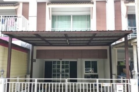 ให้เช่าทาวน์โฮม 3 ชั้น โครงการ กลอรี่เฮาส์ ลาดพร้าว101 ใกล้รถไฟฟ้าสายสีเหลือง และห้างCDC