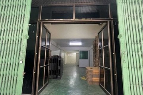 ขาย อาคารพาณิชย์ ซอยจรัญสนิทวงศ์ 3 พื้นที่ 168 ตรม 14 ตรว ทำเลดีใกล้ MRT สถานีท่าพระ