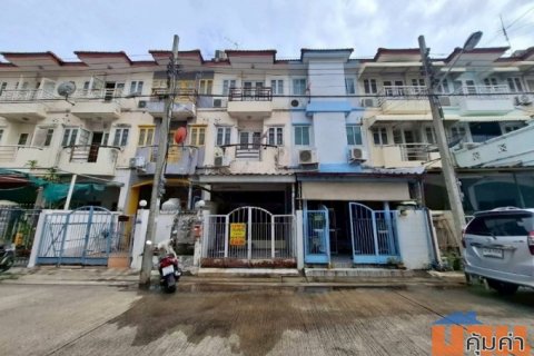 ขายทาวน์เฮาส์ 3 ชั้น หมู่บ้านเอกนคร ซ.ร่วมมิตรพัฒนา แยก3 พร้อมเข้าอยู่ เดินทางสะดวก ใกล้จุดขึ้นทางด่วนรามอินทรา