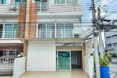 HR 6084 ให้เช่าทาวน์โฮม 3 ชั้น 4 ห้องนอน โฮม อินทาวน์ พหลโยธิน 73 หลังหัวมุม ใกล้สถานีรถไฟฟ้าสถานี คปอ.