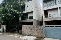ให้เช่าบ้านเดี่ยว 4 ชั้น 650 ตร.ม.4 ห้องนอน ย่านอารีย์ พญาไท ราชครู พร้อมสระว่ายน้ำส่วนตัว เฟอร์บางส่วน ใกล้ BTSอารีย์