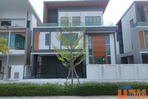 บ้านเดี่ยวหรู Private 33 พระยาสัจจา ชลบุรี 3 ชั้น 5 ห้องนอน 420 ตรม. ใกล้ทุกแลนด์มาร์ค