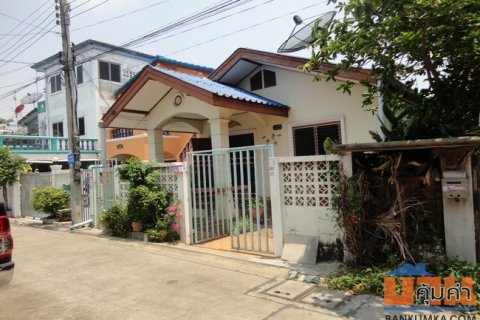 ขายบ้านเดี่ยว หมู่บ้านเปี่ยมเจริญ ขจรวิทย์ เนื้อที่ 39.5 ตร.ว. 5 นอน 4 น้ำ สภาพดี
