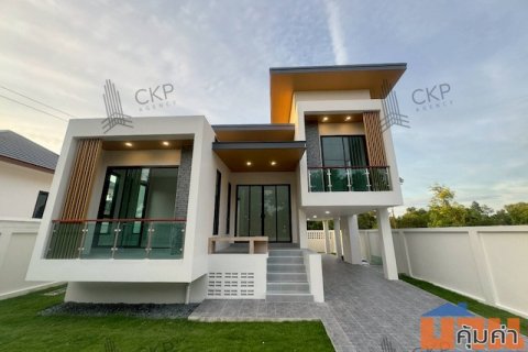 บ้านเดี่ยว สร้างใหม่ สไตล์โมเดิร์น สวยงาม ใกล้แหล่งชุมชน พื้นที่กว้าง พร้อมเข้าอยู่