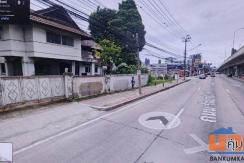 ขายที่ดิน พร้อมสิ่งปลูกสร้าง ทำเลดี ติดถนนรัตนาธิเบศร์