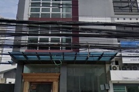 ขายอาคารพาณิชย์ริมถนนรามอินทรา แนวรถไฟฟ้าสีชมพู ตกแต่งพร้อมดำเนินธุระกิจ อาคารโดดเด่น ใกล้ห้างแฟชั่นไอซ์แลนด์