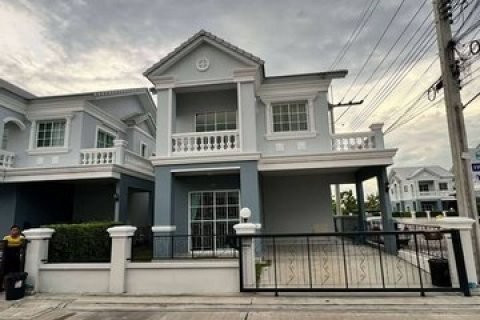 ให้เช่าบ้านเดี่ยว ถนนศรีวารี ต.บางโฉลง สไตล์บ้านแฝด หลังมุม หมู่บ้านนิรันดร์วิลล์ 12 เดอะทรี ม.หัวเฉียว-สุวรรณภูมิ