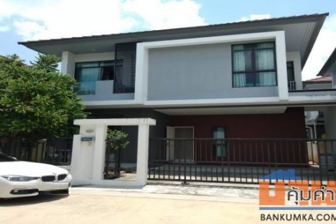 ให้เช่าบ้านเดี่ยว 2 ชั้น 3 ห้องนอน โครการออร่า รามคำแหง 94 ใกล้เดอะพาสิโอรามคำแหง