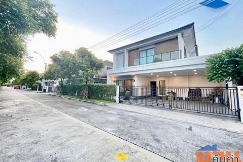 บ้านเดี่ยว 2 ชั้น พร้อมอยู่ ม.เซนโทร วงแหวน-จตุโชติ ใกล้มหาวิทยาลัยเวสเทิร์นวิทยาเขต ทางด่วนกาญจนาภิเษก แฟชั่นไอแลนด์ พร