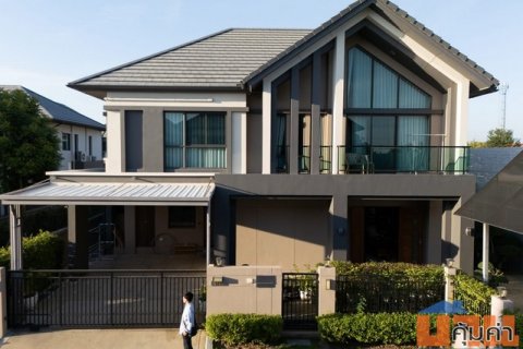 บ้านเดี่ยว บางกอก บูเลอวาร์ด พระราม 9 ให้เช่า 3 ห้องนอน
