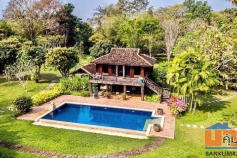 ขายบ้านเรือนไทย 24.5 ไร่ สระว่ายน้ำส่วนตัว มองเห็นวิวภูเขารอบด้าน ดอยสะเก็ด เชียงใหม่
