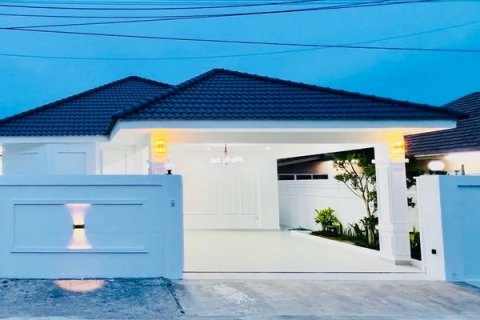 หมู่บ้านรวิพรชิตี้โฮม หนองไม้แก่น บ้านสวยพร้อมสระว่ายน้ำในบ้าน เฟอร์ฯครบ ตกแต่งบิวอินทั้งหลัง พร้อมอยู่