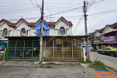 ทาวน์เฮาส์ 2 ชั้น หมู่บ้าน วิเศษ สุขนคร ทุ่งครุ หลังมุม