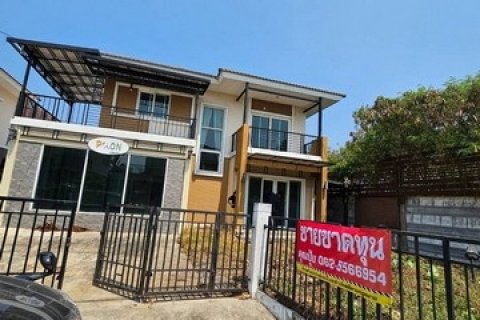 ขายบ้านเดี่ยว 2 ชั้น สไตล์โมเดิร์น ขายขาดทุน..ไปตกแต่งเองนะคะ