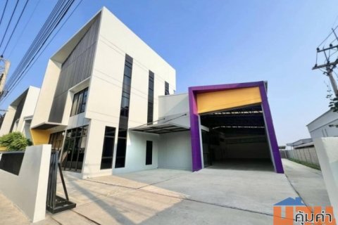 รีบด่วน ที่ดินอยู่ติดริมถนนใหญ่เส้น 340 เหมาะสร้างโกดัง โรงงาน ย่านบางบัวทอง นนทบุรี ราคาเริ่มต้นเพียง 2.5 ล้านบาท