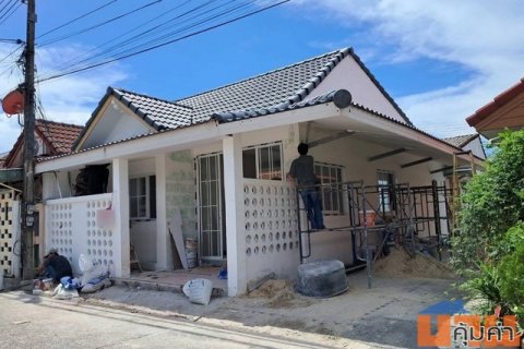 หมู่บ้านภูเก็ตวิลล่า3 ทาวน์โฮมรีโนเวทใหม่ 18.8วา 2ห้องนอน 1ห้องน้ำ ใกล้โลตัส โก เฟรช เจ้าฟ้า