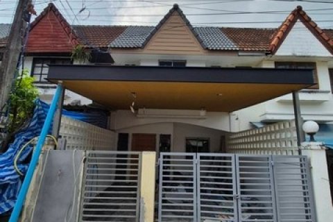 หมู่บ้านเนตรทิพย์ภูเก็ต ทาวน์โฮมรีโนเวทใหม่ 20วา 2ห้องนอน 2ห้องน้ำ ใกล้วงเวียนเมืองทอง